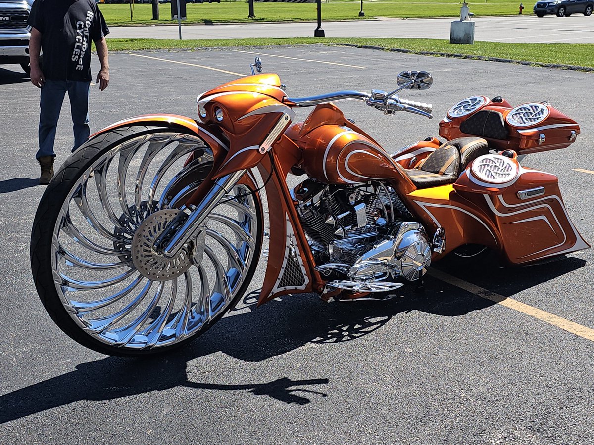 JimmyMessina's tweet photo. 34 inch road king 124 #s&amp;s motor #smt https://t.co/tgtjMspS26