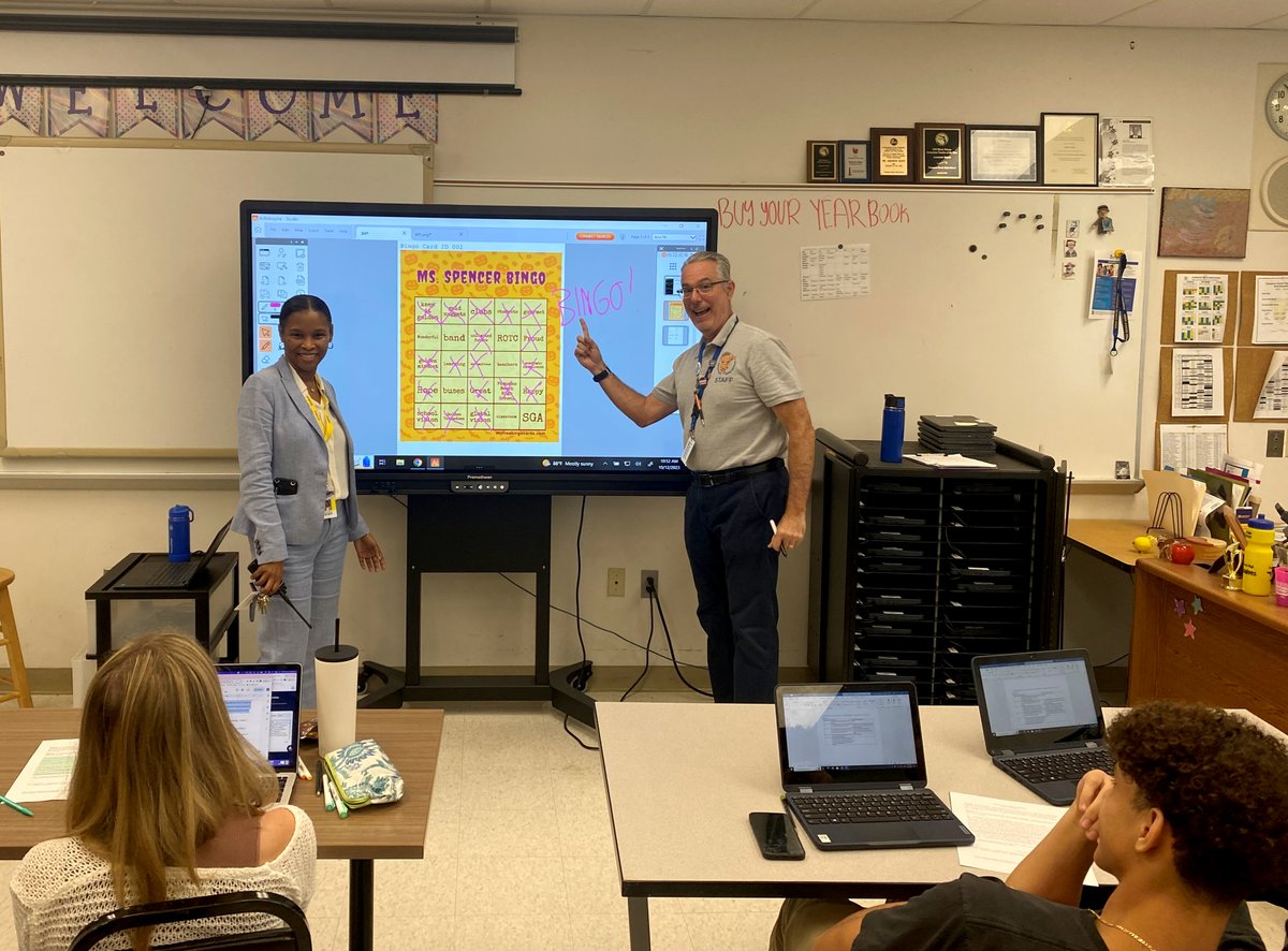 myPBHS's tweet photo. Dr. Shipe's Block 6 AP English class plays bingo based on Ms. Spencer's daily inspiring words. 📚🎉 Let's embrace the power of words! #APEnglish #Inspiration #WordPower https://t.co/E0s2LTc3AB