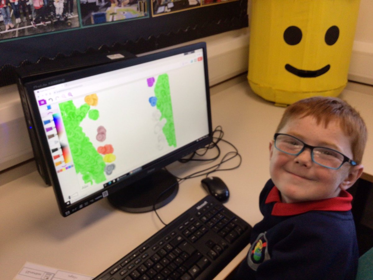 BDP_Year1's tweet photo. We loved making Autumnal pictures in Computing this afternoon 😀🍁🖥️

@bentondeneprim https://t.co/gh3qChMd6s