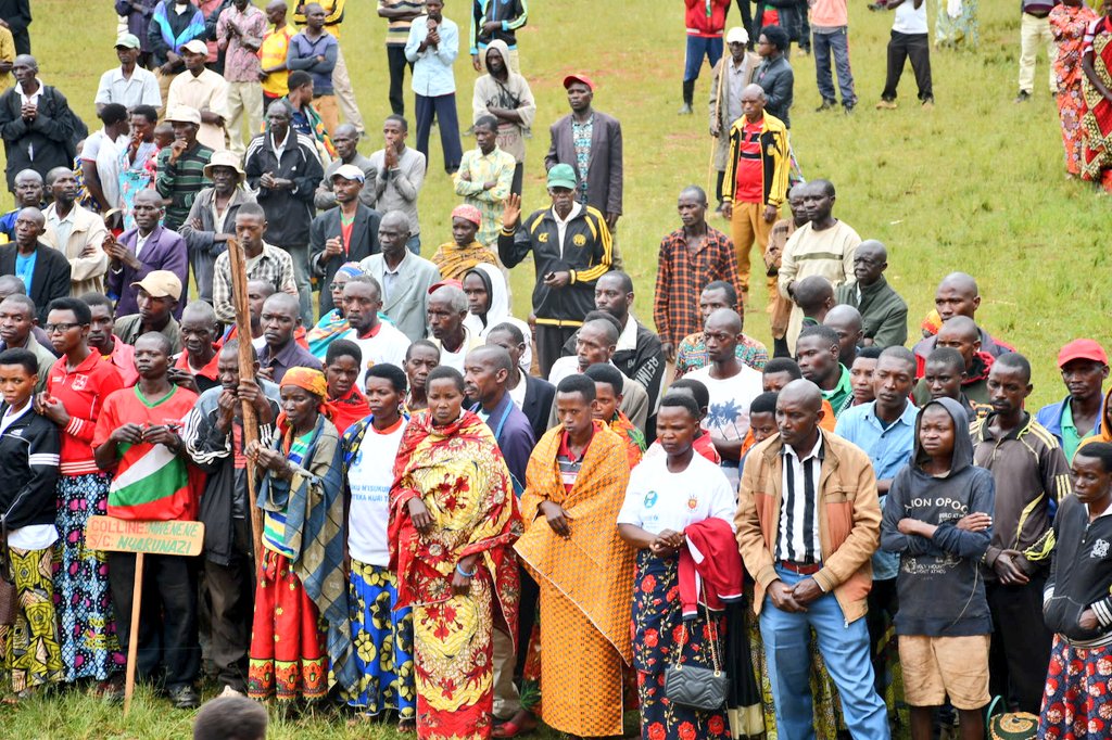 KayanzaProvince's tweet photo. #Burundi Célébration ce mercredi de la journée de Fin de Défecation à  l'Air Libre (FDAL). Les cérémonies y relatives ont eu lieu en @CommuneGahombo de @KayanzaProvince en présence de l'assistant du ministre de @minergiemine1 M. @FNgendabanyikwa et du gouverneur @Rcishahayo. https://t.co/uwE7LBAAlY