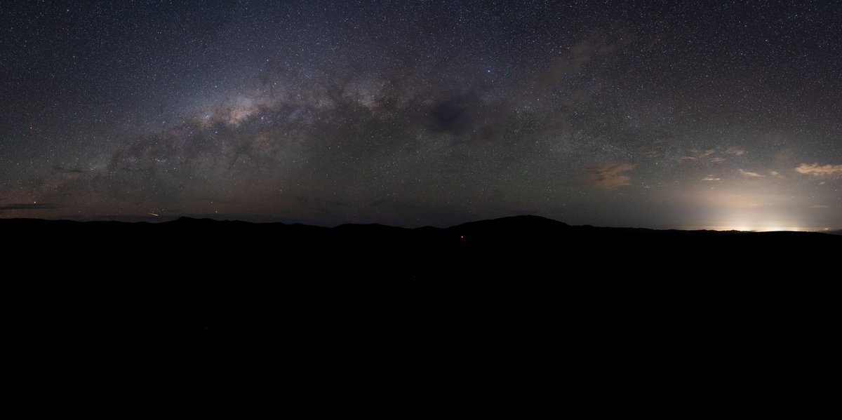 Por fin tenemos nueva norma de contaminación lumínica ✨ Lo principal:

Es para todo Chile. ¿Por qué? Porque la protección del cielo oscuro no es sólo importante para la astronomía. Salud humana, protección de ecosistemas, turismo, educación, etc. dependen de esta protección.