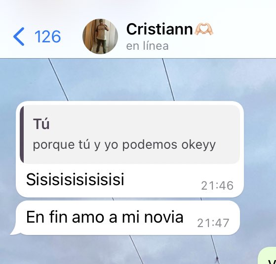 cristian y yo haciendo planes d pareja, porque lo somos ok???