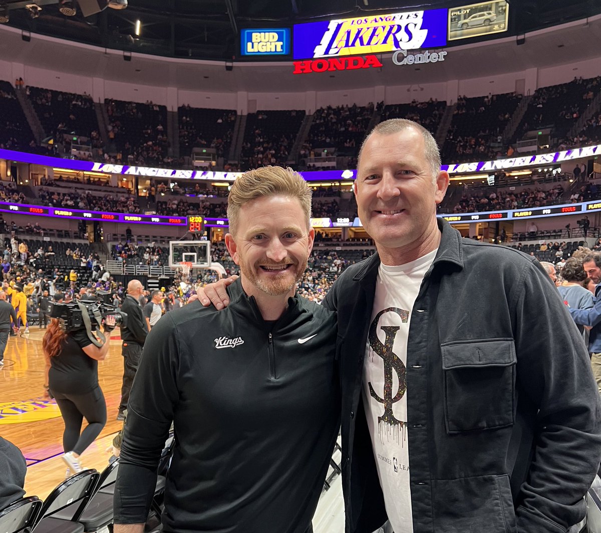 HallPassMedia's tweet photo. Reunited on the Court! Albert and Wes Wilcox (@SacramentoKings) catching up at last week's game. ๐ค๐
#HallPasser #SBC #VSLTalent https://t.co/1zlloC1Rrq