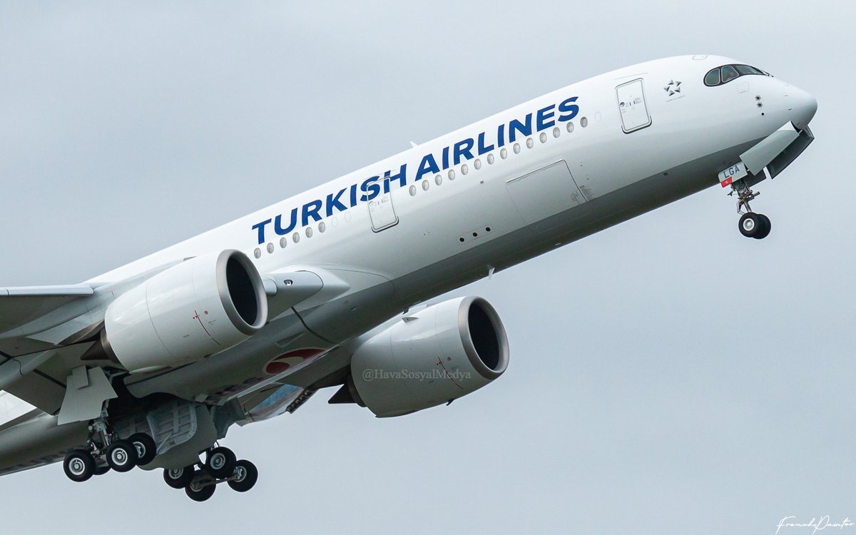 Türk Hava Yolları Kıbrıs Uçuşlarında A350 Kullanacak ✈️ Türk Hava Yolları, TK960 İstanbul - Kıbrıs Ercan ve TK961 Kıbrıs Ercan - İstanbul seferlerini 1 Kasım itibariyle Airbus 350 tipi uçaklarla icra edecek. 🔹Şirket, şu anlık Kıbrıs Ercan uçuşlarında dar gövde uçaklarla hizmet…