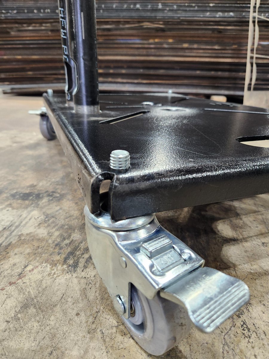EntFabLLC's tweet image. Our light-duty TV base plate features dual center and offset pipe threads. It also accepts truss, leveling feet, casters, and will fit in either of our base plate carts. You will not find a more versatile base plate for TV stands anywhere.
#AV #trussbase #lightboom #TVstand