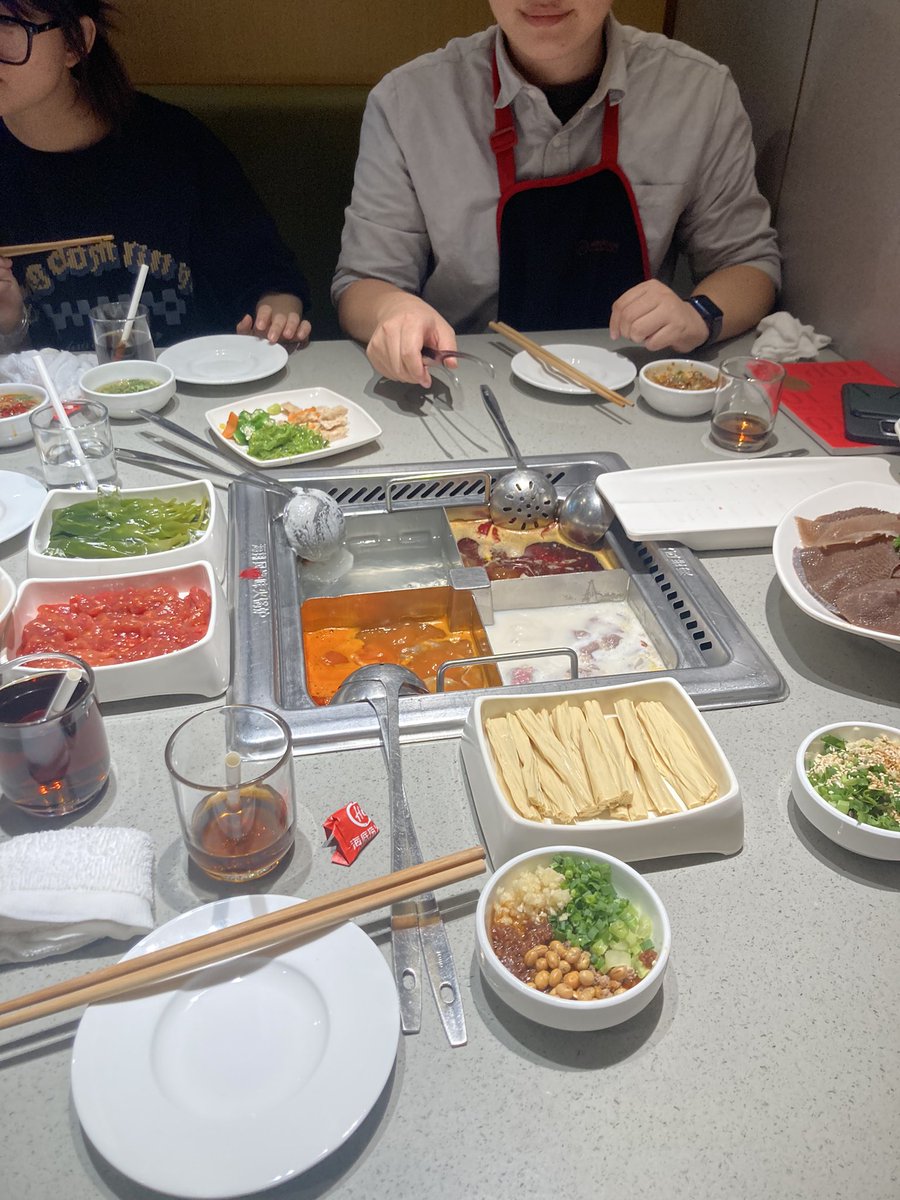 ForrestTara1's tweet photo. When in China, don’t skip Hot Pot ! https://t.co/PsYKLBhUKp