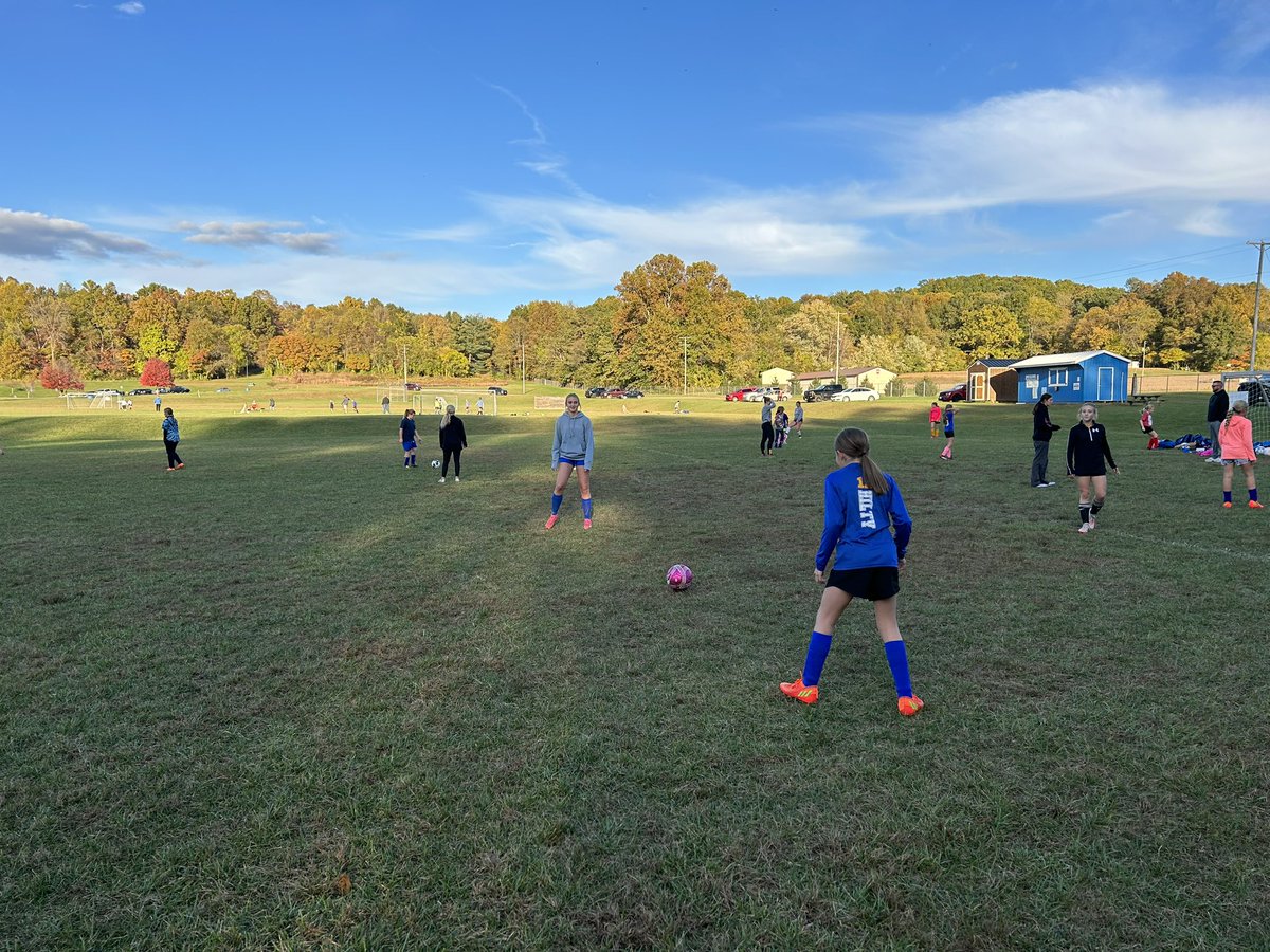 A huge thank you to our high school soccer players! We are grateful to have such wonderful people in our district who are willing to give back to our youth. <a href="/PhiloAD/">Philo Athletics</a> <a href="/FranklinLocal/">Kacey Cottrill</a> <a href="/s_hilty03/">Starrzanne ⭐ Hilty</a> #FAMILY