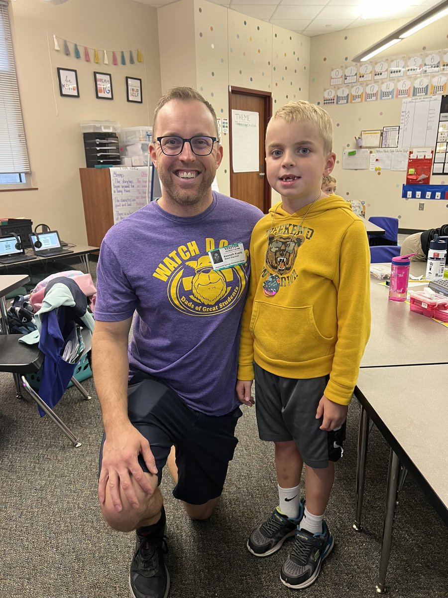 MrsWard_ASE's tweet photo. We had a special guest reader! The kids love when our Watch DOG dads come to visit. @CThompson_ASE @HumbleISD_ASE https://t.co/QDm7A8EqSe