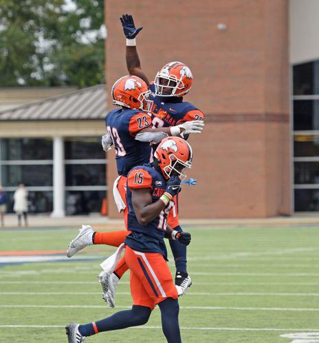 I will be at Carson-Newman this weekend!!!!!! @coachJZimmerman @westfieldb15 @T_Wright66 @MattRochester50 @cnfootball @RHS_FB @warriorRsports