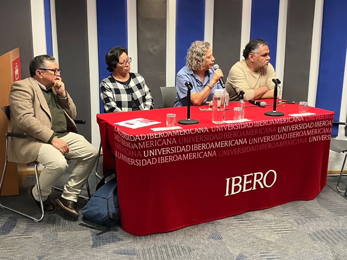 comunicacionUIA's tweet photo. Proyección y diálogo con la presencia de los familiares de #FRANCISCOPACHECO, el
Documental #DosRelámpagosAlAlba de @OjosDePerroVs @coizta_grecko_b
@moebios10 https://t.co/cu9Jx8nCCv