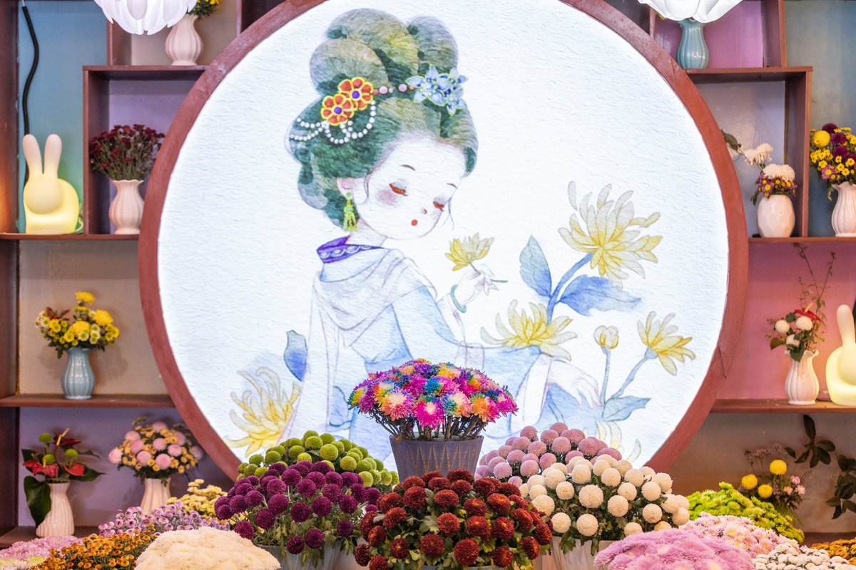 HenanPlus's tweet photo. 🌼Watch #chrysanthemums, taste delicious cuisine, and immerse yourself in the culture of the ancient capital...
🌇#Kaifeng invites you to share the splendor and vibrancy of the golden autumn season, and appreciate the charm and vitality of this city known for its chrysanthemums. https://t.co/fBhwgzHslX