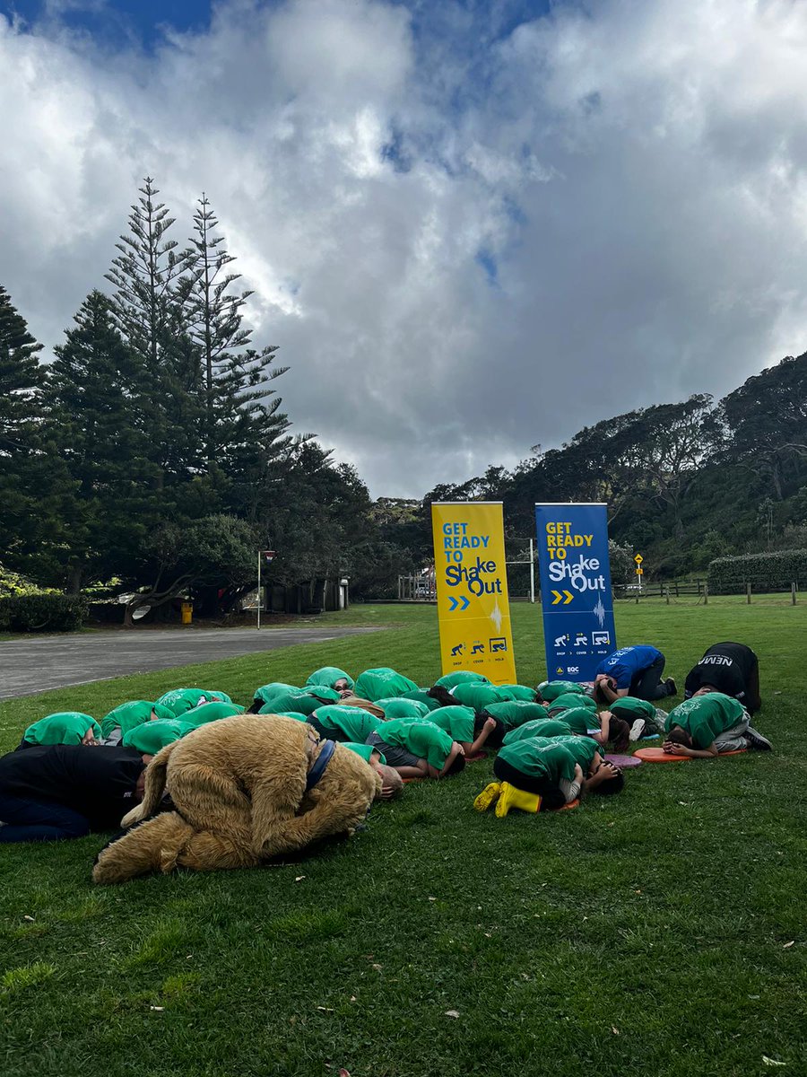AucklandCDEM's tweet photo. Our team participating in New Zealand ShakeOut at Mulberry School, home, and the office to practise the Drop, Cover and Hold!
Stay prepared & keep loved ones safe! 💪❤️ #NZShakeOut #SafetyFirst #BePrepared https://t.co/HpBxrh9ZFL