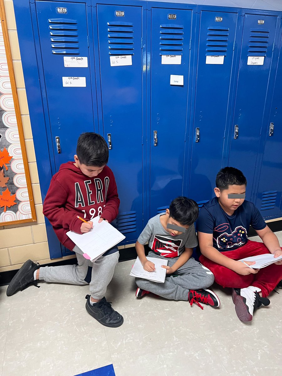 MsCaballeroRISD's tweet image. Working in collaborative teams to build sentences using our adjectives.  #4thGradeRocks #AVIDElementary @gheeagles #RISDBelieves #RISDWeAreOne #BilingualEducation