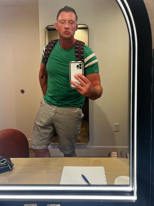 Watch 𝐏𝐢𝐞𝐫𝐜𝐞 𝐏𝐚𝐫𝐢𝐬's leaked NSFW photo on TwXstars