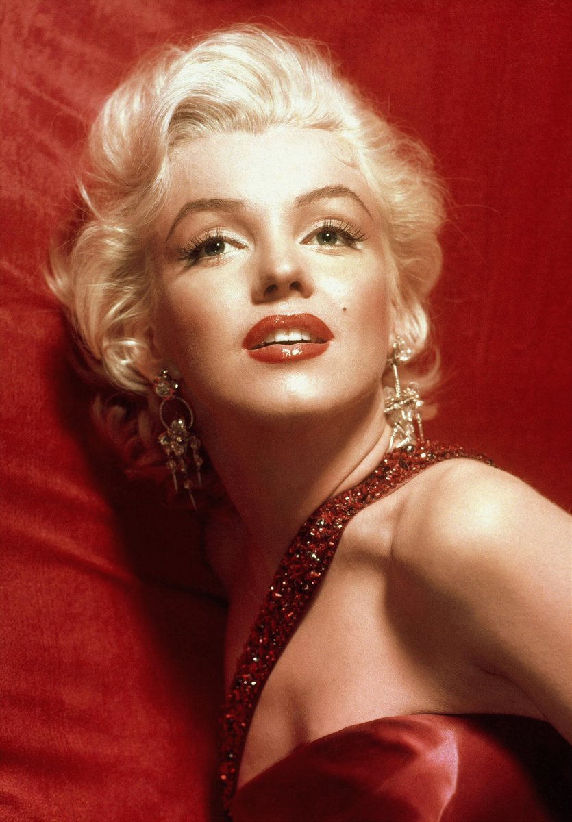 XmxHowes's tweet photo. Marilyn Monroe in How to Marry A Millionaire 1953 for sale here https://t.co/d2PHKGbbJv #MarilynMonroe #HowtoMarryAMillionaire #moviestar #sexsymbol #beautifulwoman #legend #blondbombshell #actress #MarilyninRed #gifts #wallart #homedecor https://t.co/6aBv3S9DAy