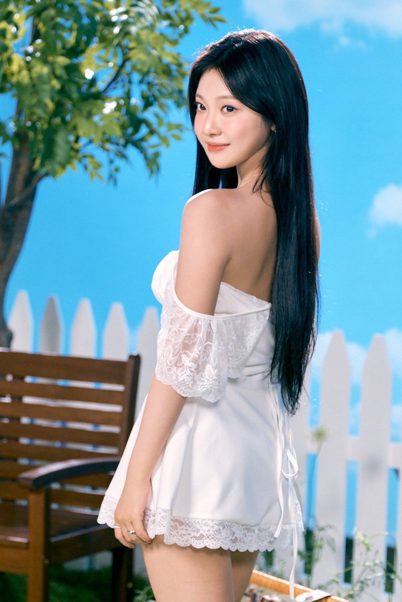 aespa_official's tweet photo. Good Bye #potd
aespa exhibition Behind Photo🦋💙

#aespa #æspa #에스파
#KARINA #카리나
#NINGNING #닝닝 https://t.co/GNGODNt3q5