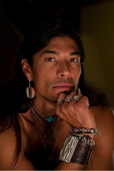 VastineB's tweet photo. Actor Adam Joaquin-Gonzalez.
The smile, the smile. Beautiful man!
(Native Cherokee/Choctaw, Aztec (Mexico City), Spanish and Cantonese).
#HandsomeMen #INDIGENOUSMen https://t.co/BRthJdjq1p