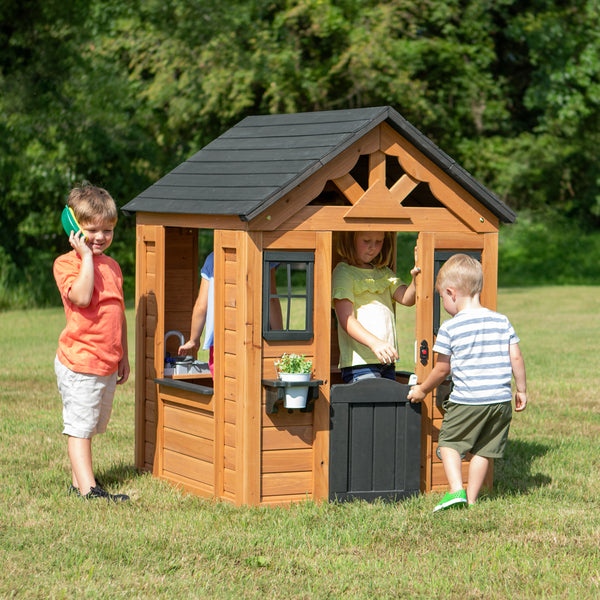 backyrddiscovry's tweet photo. .@parents Magazine has named TWO of our playhouses among the best of 2023:

🟢 Scenic Heights Playhouse - Best Wooden Playhouse
🟢 Sweetwater Playhouse - Best Realistic Playhouse https://t.co/KItSQEVhIK