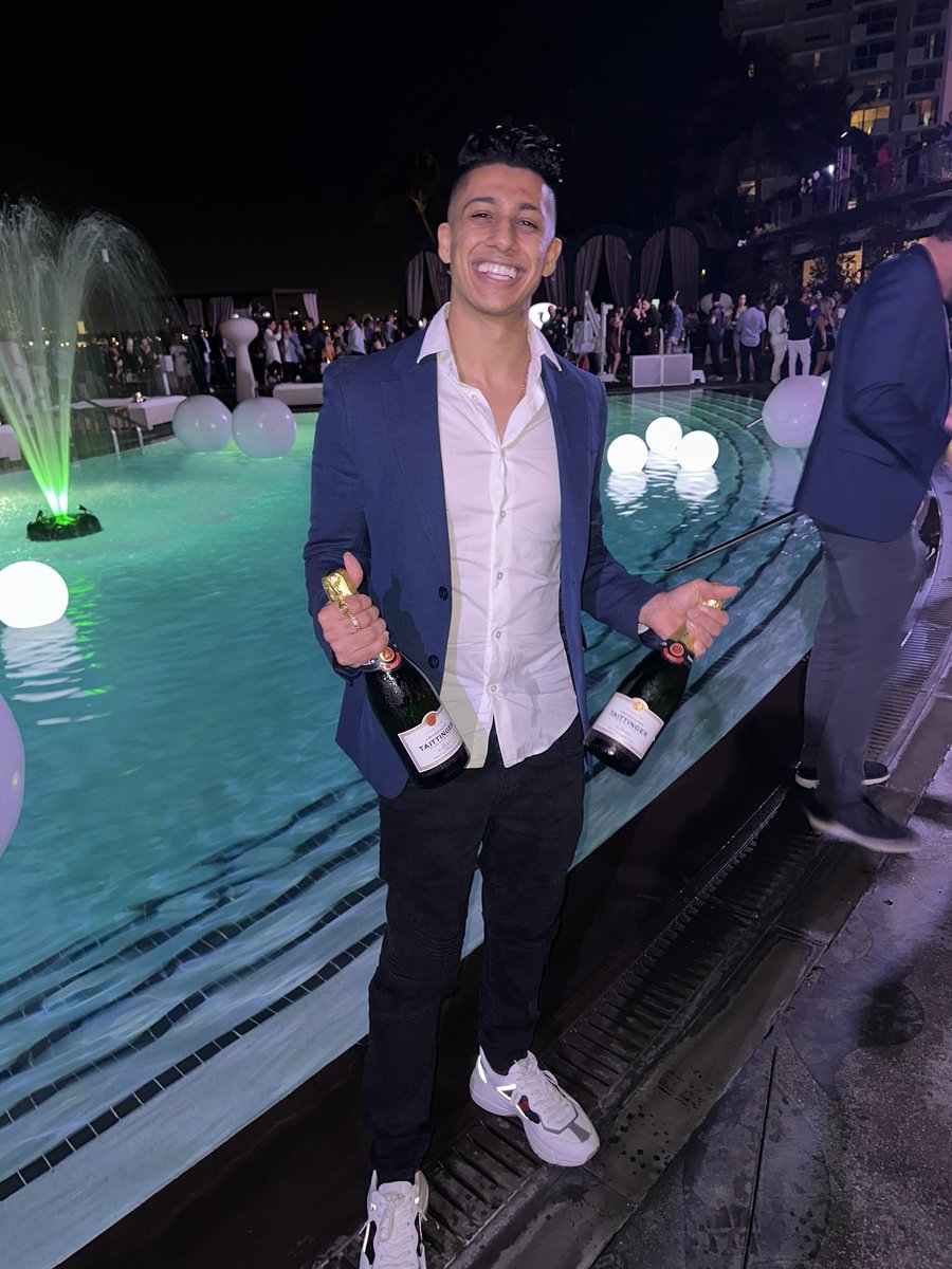 Ryan Mula 🌴 tweet media