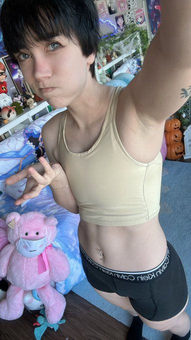 Ima just go live 😂 https://t.co/LDq96MoQLS https://t.co/oKD7KtI00n