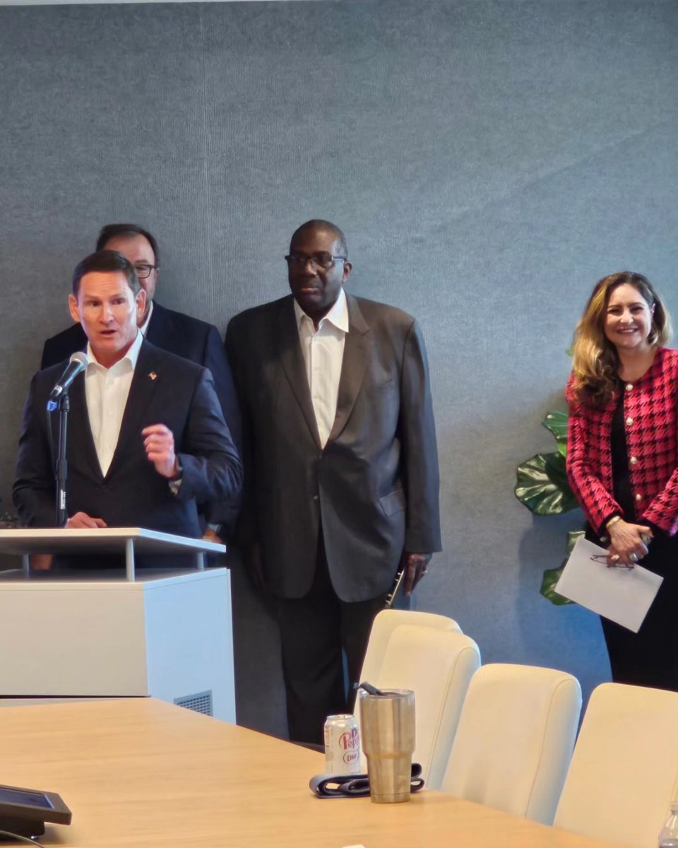 plesafortexas's tweet photo. I joined Children at Risk, State Sen Royce West, Judge Clay Jenkins, and local childcare providers today to show our support for #Proposition2. Prop 2 will allow municipalities  to reduce the property tax burden on childcare centers. 

Let's #VoteEarly on #Oct23! 🗳☑️👶👪 https://t.co/BbaahcrYpC