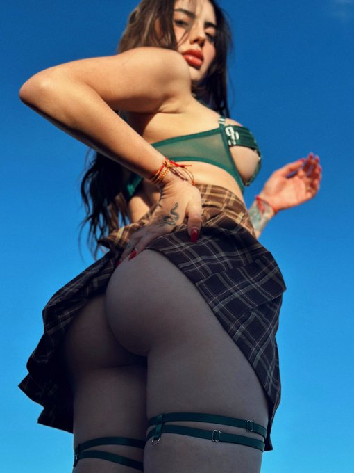 Te acabo de dejar unas sorpresas que puedes ver gratis ya!!! https://t.co/BQFw9ooqWm 💚🤤❤️&zwj;🔥 https://t