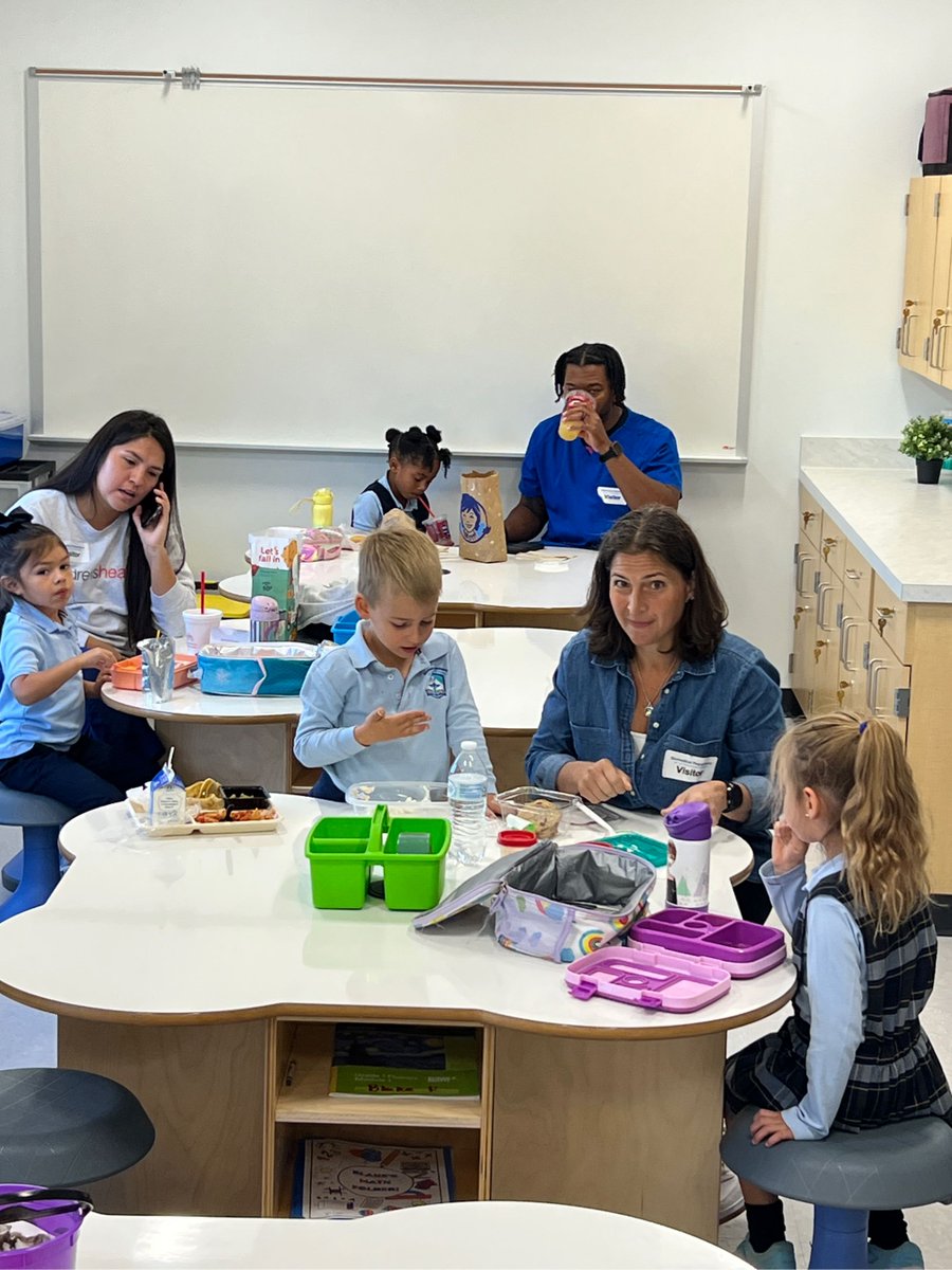 DISDBiomed's tweet photo. Parents had the opportunity to join their children during lunch today. Our students were excited to see their parents! @drgplus1 #BuildingWithTheBest https://t.co/lqbFacfzBo
