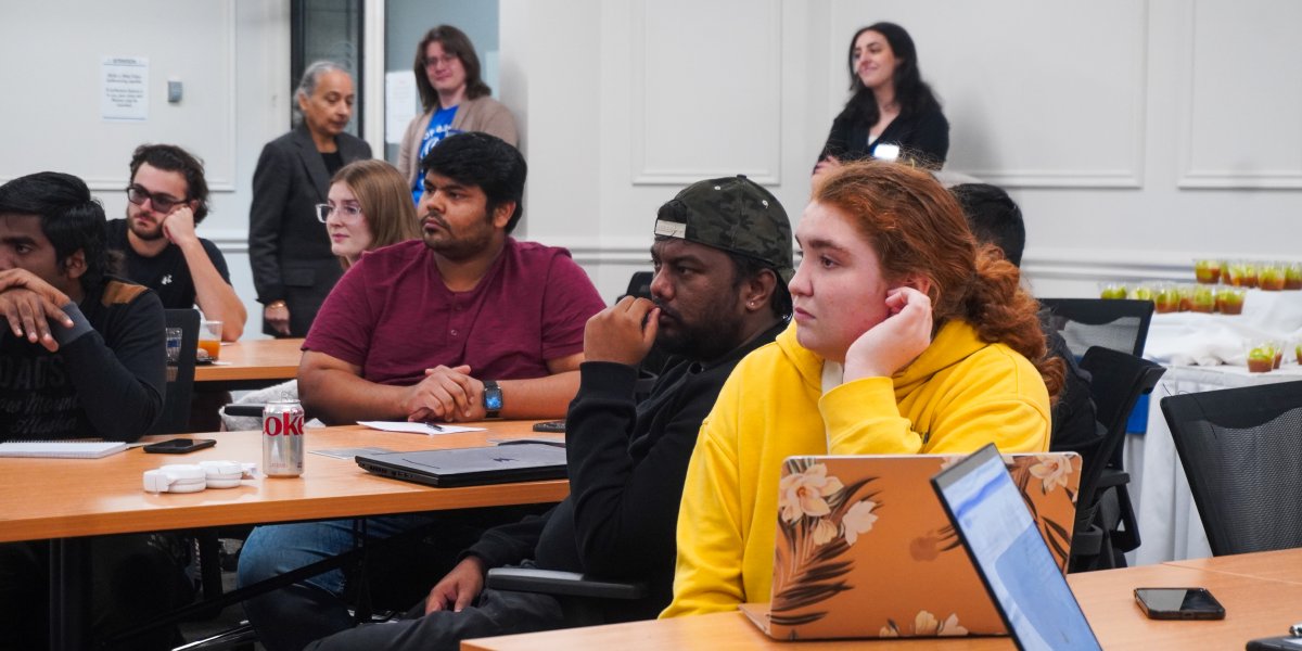 Last week, LTU students received expert insight from employers on preparing for their next interview or networking event at a workshop cohosted by the College of Business and IT and Office of Career Services! ✨ Be curious. Make magic. ✨ #WeAreLTU