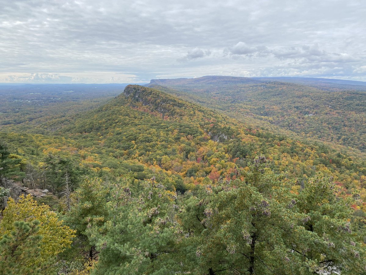 4 miles at Mohonk Mountain House. 🍁🥾