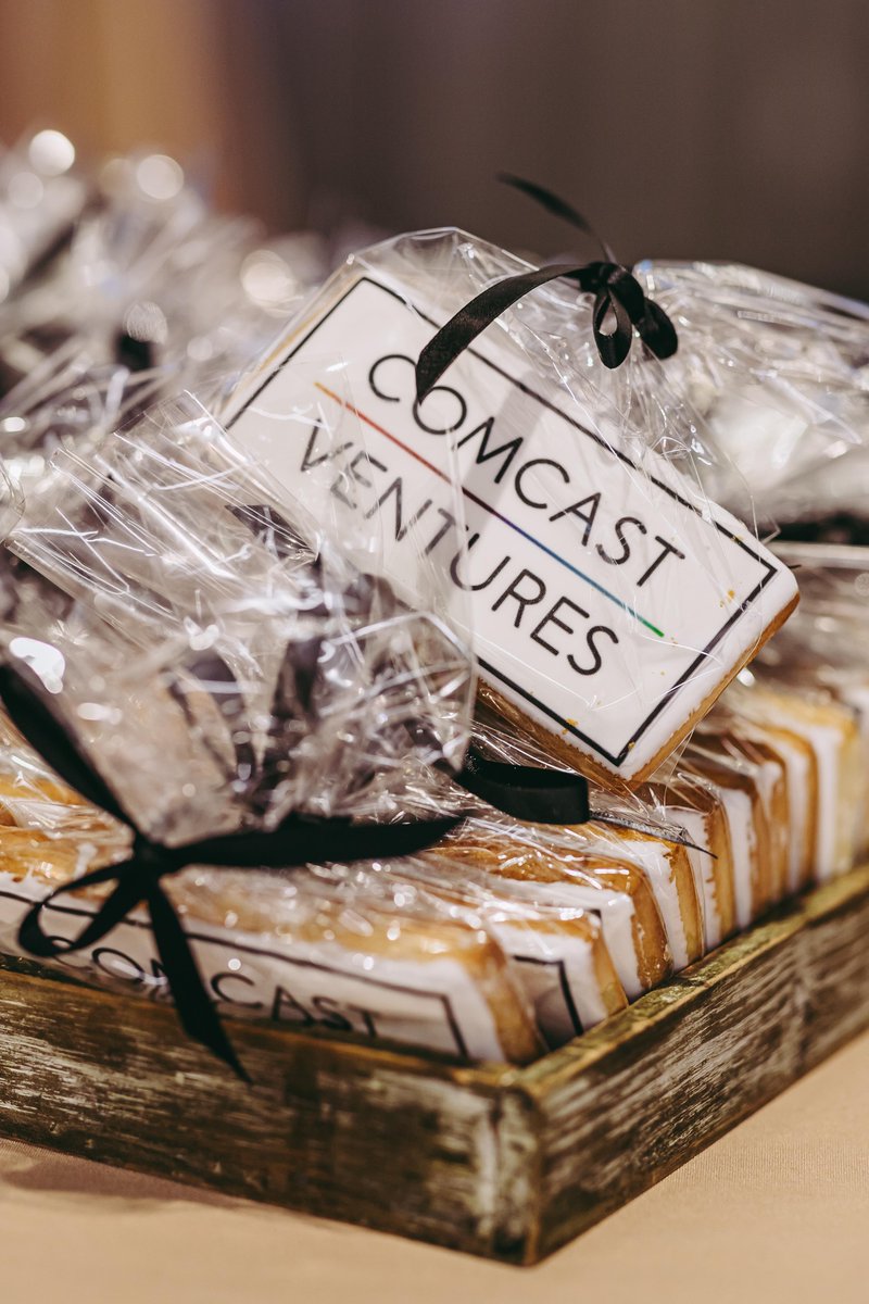 ComcastVentures's tweet photo. We had a great time bringing together VCs, founders, and operators at 30 Rock last night! Thanks everyone for joining us, and thanks to our cohosts @TriNet and the mini fund @Techweek_! https://t.co/Ec124v5Bs0