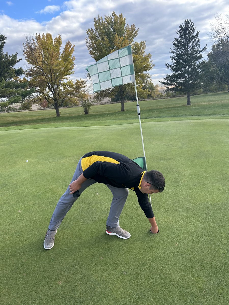 Drew_Vonnahme's tweet photo. Heโs not just good looks folks. Free drinks at Woodward tonight. #6 #gapwedge @bmike33 @apulford @jseuntjens @bjanssen https://t.co/dPLiUG23Aq