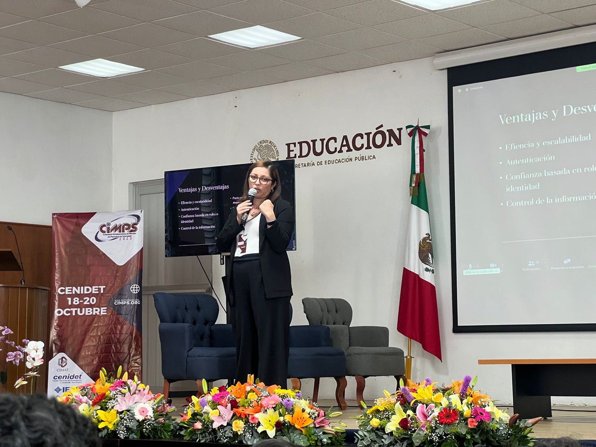 ConferenceCIMPS's tweet photo. En este momento, estamos inmersos en la gran conferencia magistral 𝐑𝐞𝐭𝐨𝐬 𝐝𝐞 𝐥𝐚 𝐈𝐧𝐠𝐞𝐧𝐢𝐞𝐫𝐢́𝐚 𝐝𝐞𝐥 𝐒𝐨𝐟𝐭𝐰𝐚𝐫𝐞 𝐞𝐧 𝐞𝐥 𝐃𝐞𝐬𝐚𝐫𝐫𝐨𝐥𝐥𝐨 𝐝𝐞 𝐀𝐩𝐥𝐢𝐜𝐚𝐜𝐢𝐨𝐧𝐞𝐬 𝐃𝐢𝐬𝐭𝐫𝐢𝐛𝐮𝐢𝐝𝐚𝐬 con la 𝐃𝐫𝐚. 𝐑𝐨𝐜𝐢𝐨 𝐀. 𝐀𝐥𝐝𝐞𝐜𝐨 𝐏𝐞́𝐫𝐞𝐳  . https://t.co/vI3zjlkU94