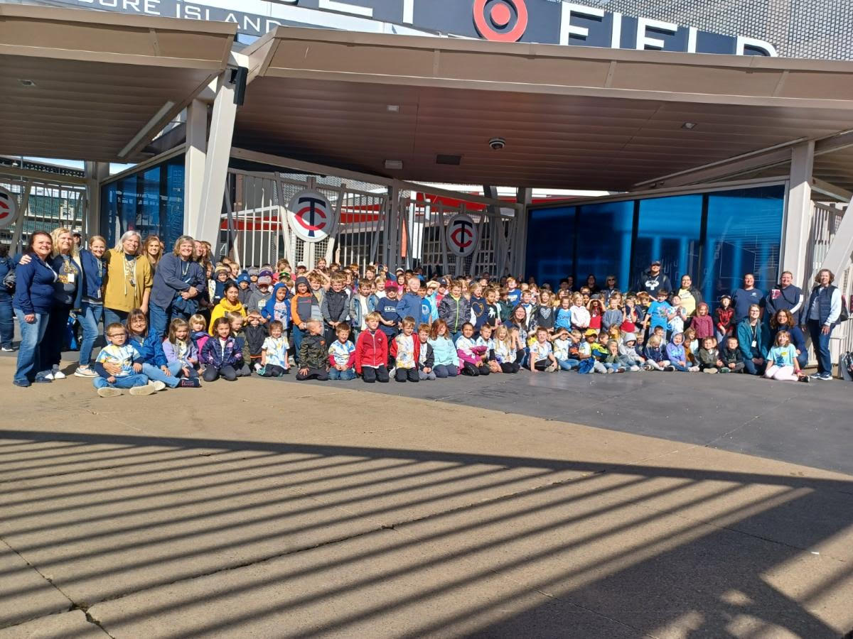 All school field trip to ⚾️Target Field ⚾️was a success! A fun fill day filled with seeing some amazing things at the field! Thanks MN Twins Organization! #hwwproud #hlwwlakers #MNTwins #Targetfield #kindergarten