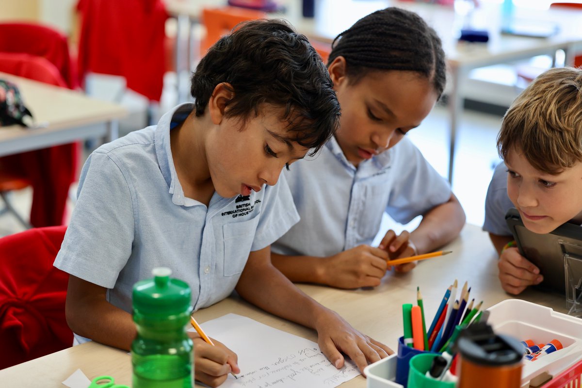 BISHouston's tweet image. Digging deep with our new MIT Challenge. Our #naeachievers have to design a new plant that can survive and thrive in the face of one or more challenges from climate change. #NAEMIT #BISHouston #naecreateyourfuture #primaryschool