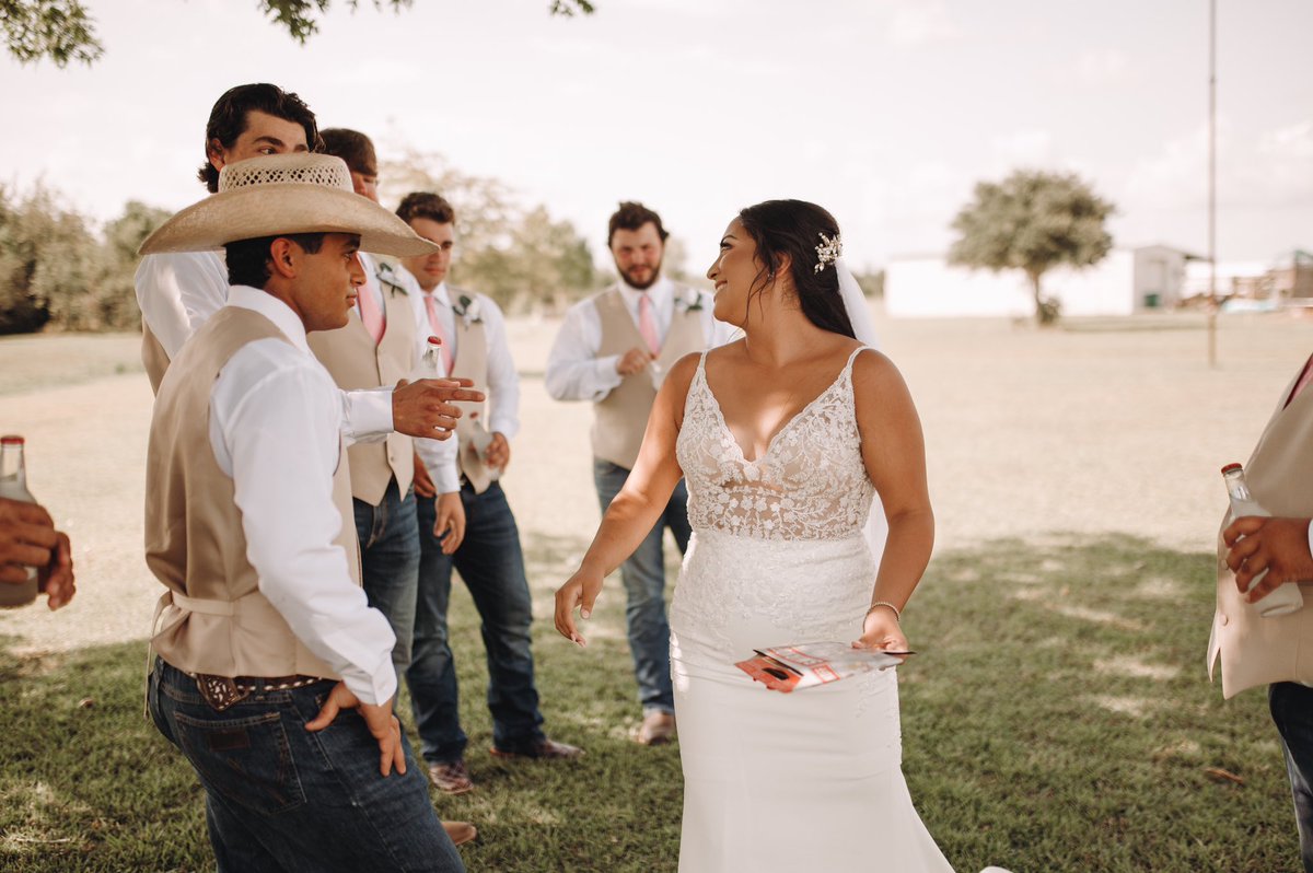katmontes18's tweet photo. 💍 https://t.co/GM6JsVFyDH