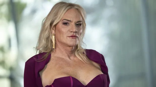 Oli London tweet media