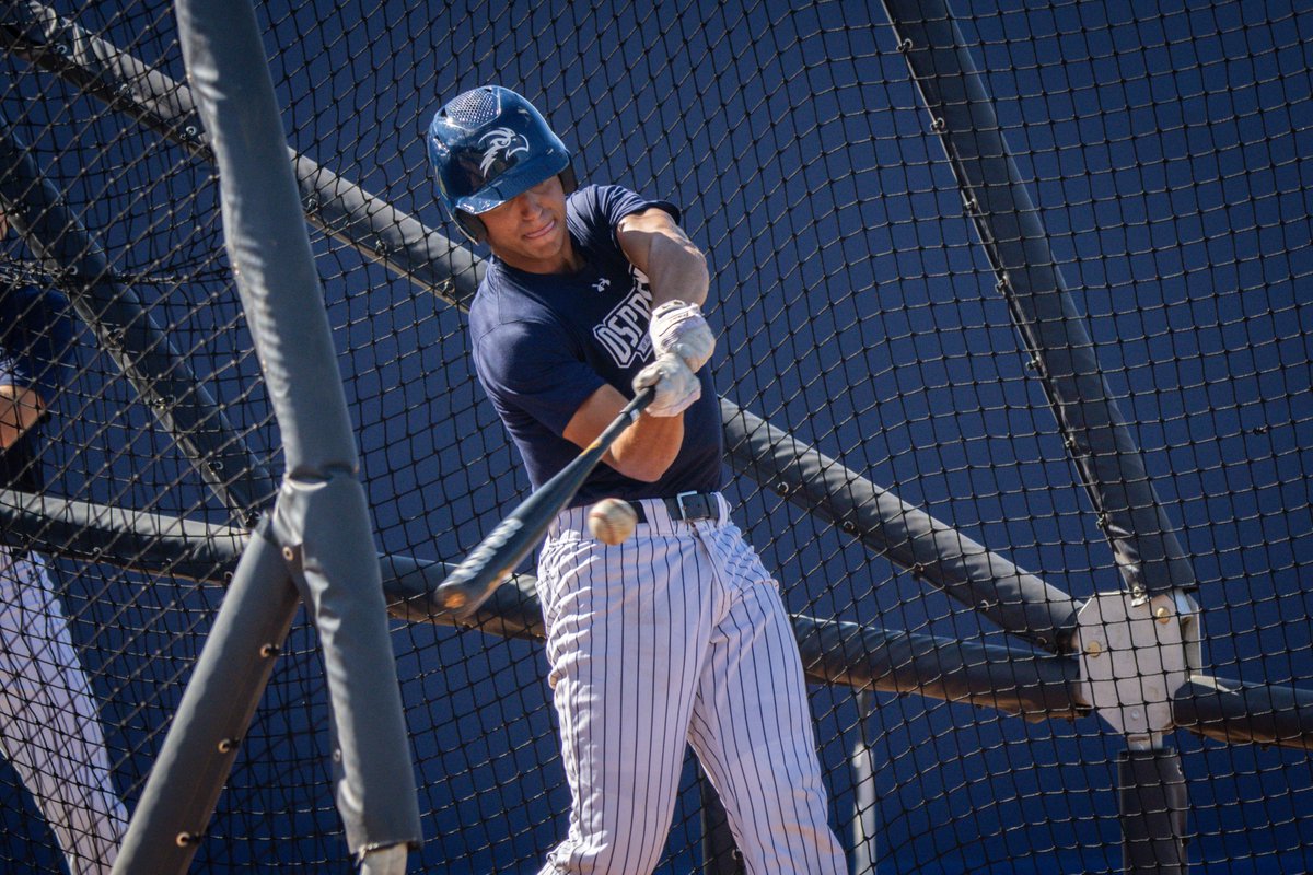 OspreyBSB's tweet photo. Taking advantage of each day 💪

#SWOOP  ⚾️ https://t.co/l8sTieUPsY