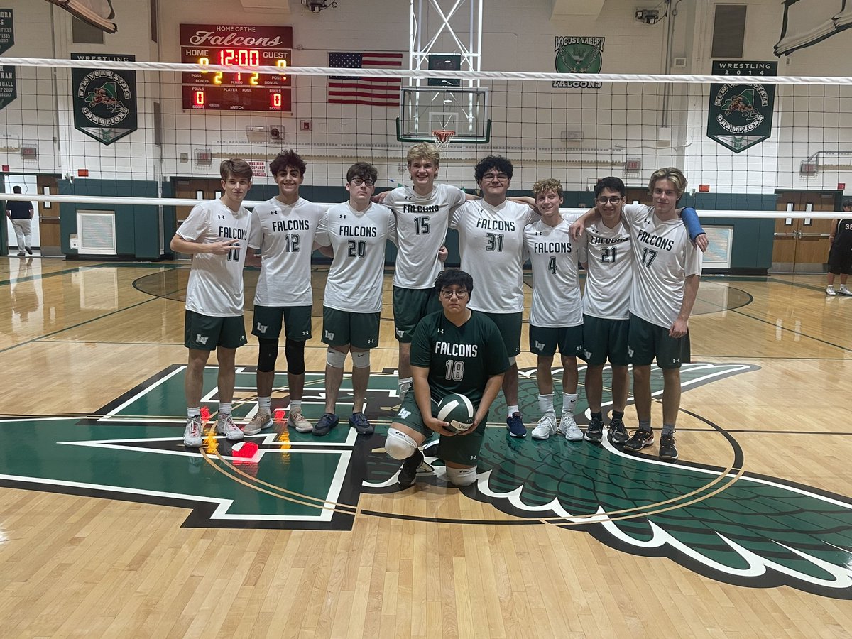 Another great senior day here in the Valley! Congrats to our field hockey and volleyball seniors! #gofalcons <a href="/lvcsd/">Locust Valley CSD</a>