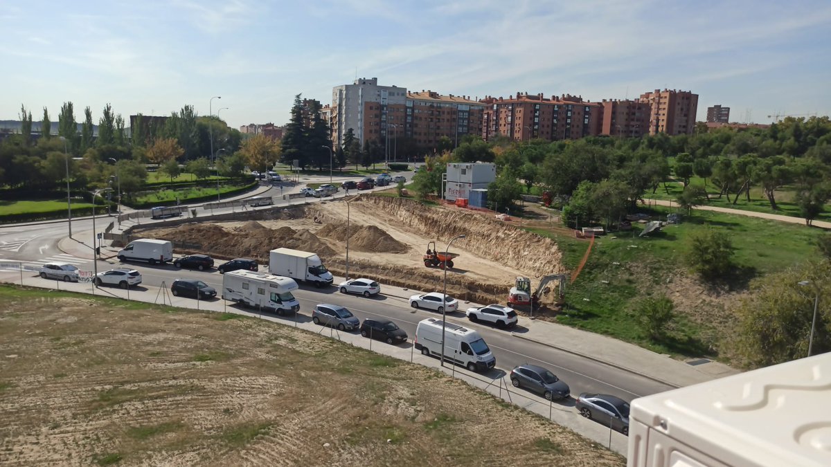 NOCantonVicalv's tweet photo. Cómo se puede tener tan poca vergüenza? Decir qué "no es una situación real"! Cuál de las 3 fotos NO ES REAL? Éstas declaraciones merecen tu dimisión @carlosizqtorres al igual que la de @bcarabante por querer politizar la falta de diálogo con los vecinos por algún interés oculto! https://t.co/xtabok6VNe