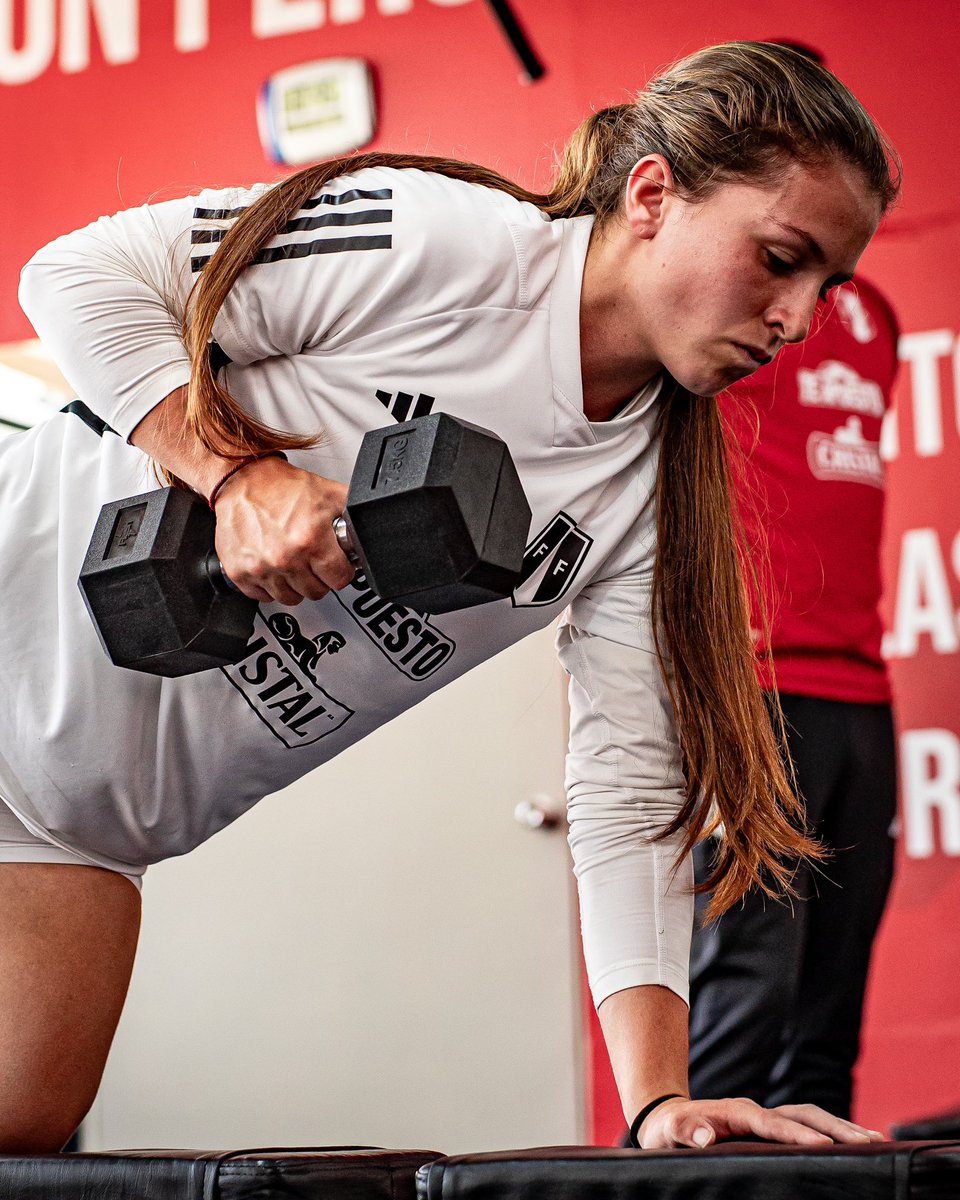 SeleccionPeru's tweet photo. 𝐄𝐬𝐭𝐚́𝐧 𝐝𝐞 𝐫𝐞𝐠𝐫𝐞𝐬𝐨  🫶🏻

#LaBicolor Femenina 🇵🇪 inició su preparación para la Fecha FIFA donde enfrentará a @LaTri 🇪🇨.

#UnSentimientoQueNosUne https://t.co/SR5GidRLo4