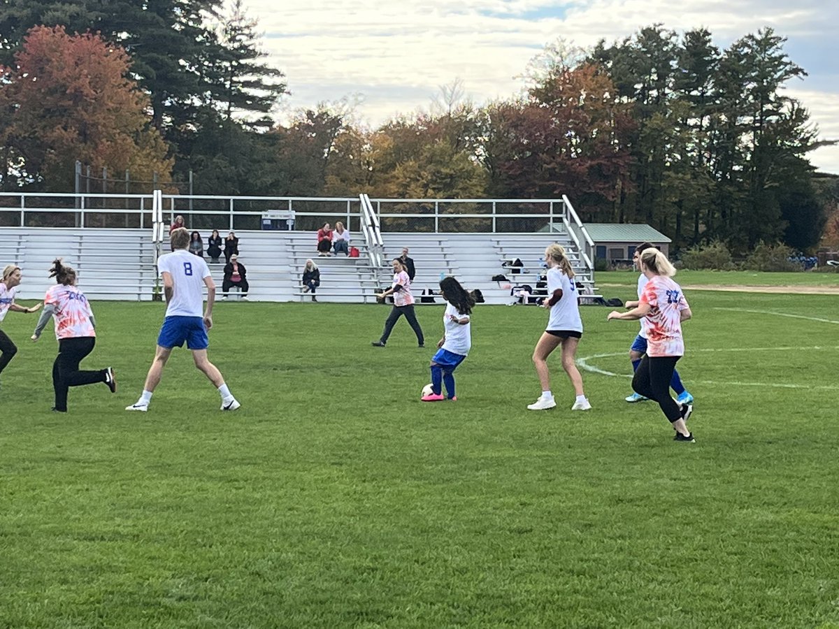 Thanks faculty! This always our favorite game of the season! Ice up!💙