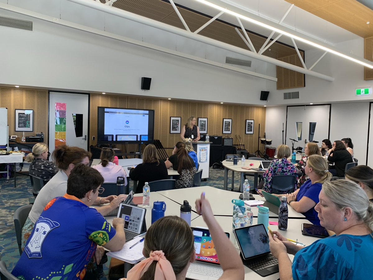 insighttechedu's tweet photo. Shout out the amazing FNQ educators who joined me for the Empowering Minds: Inspiring learning with iPad workshop #iPaded #digped https://t.co/nTQtmLNJTa