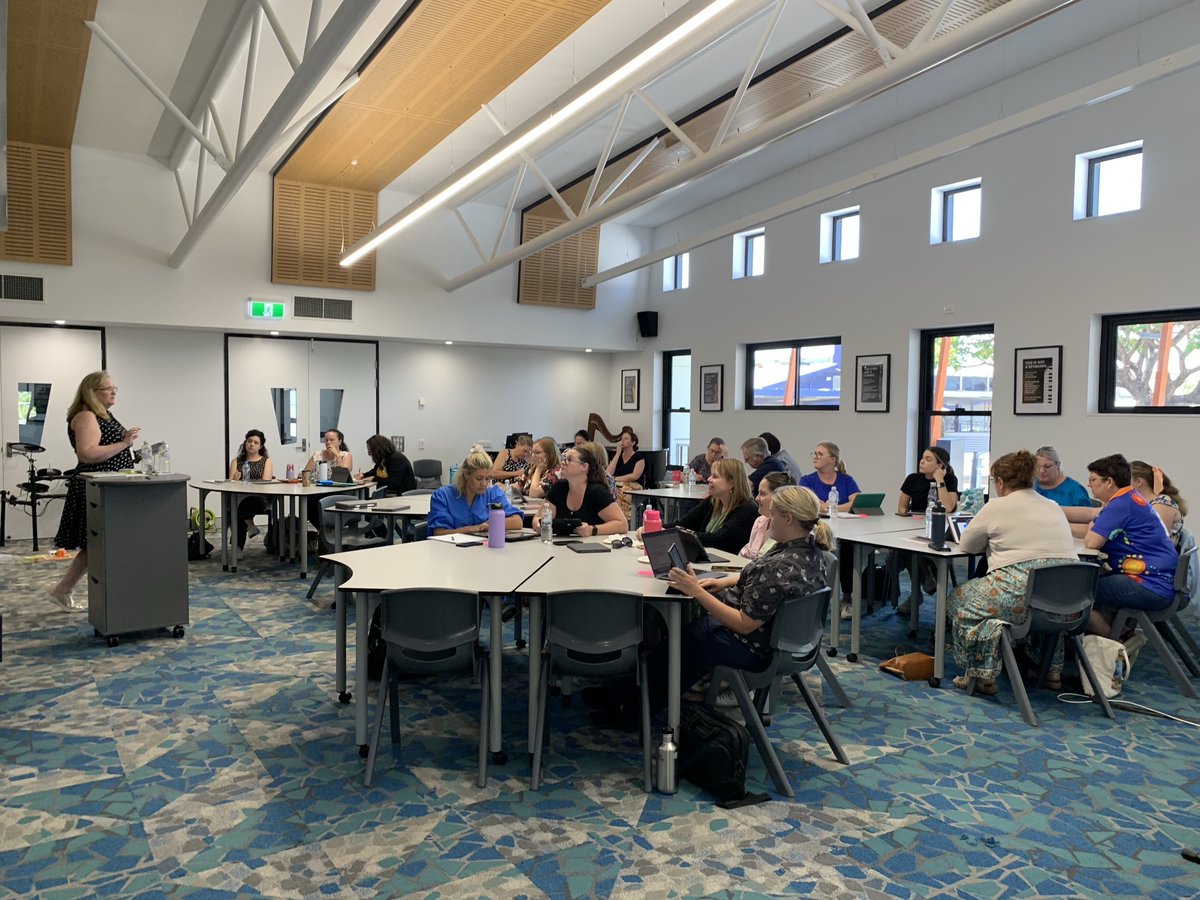 insighttechedu's tweet photo. Shout out the amazing FNQ educators who joined me for the Empowering Minds: Inspiring learning with iPad workshop #iPaded #digped https://t.co/nTQtmLNJTa