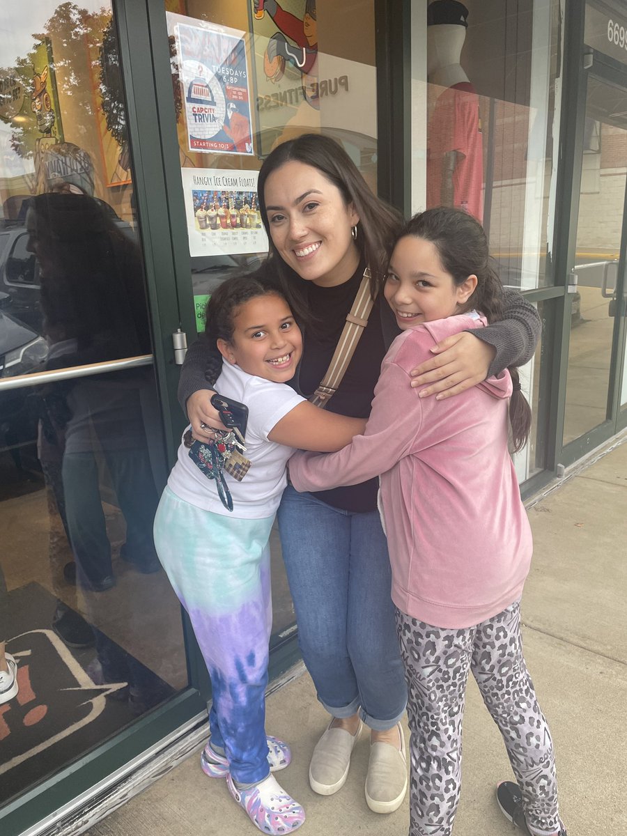 No need to cook tonight! Grab some
Hangry Burger and support our beautiful school community! Thank you! 🍔🍟💚🦅🤟🏻#ForestdaleStrong <a href="/ForestdaleES/">Forestdale ES</a> <a href="/FCPSRegion6/">FCPS Region 6</a> <a href="/boydmichelleR6/">Michelle Boyd</a>