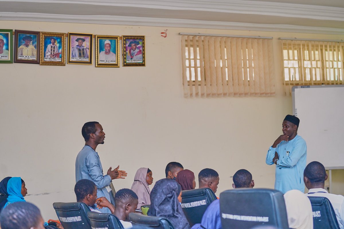 haruna_babale's tweet photo. I had an interesting time @UDUS, sharing insights on News gathering  &amp; Investigative Reporting, Source Mapping &amp; Interviewing, &amp; Media Ethics &amp; Professionalism. It's inspiring to see the  enthusiasm of budding journalists! Thanks to @CJIDAfrica, @CampReporterAFR 4 makin it hapen https://t.co/db0oMBZHAs
