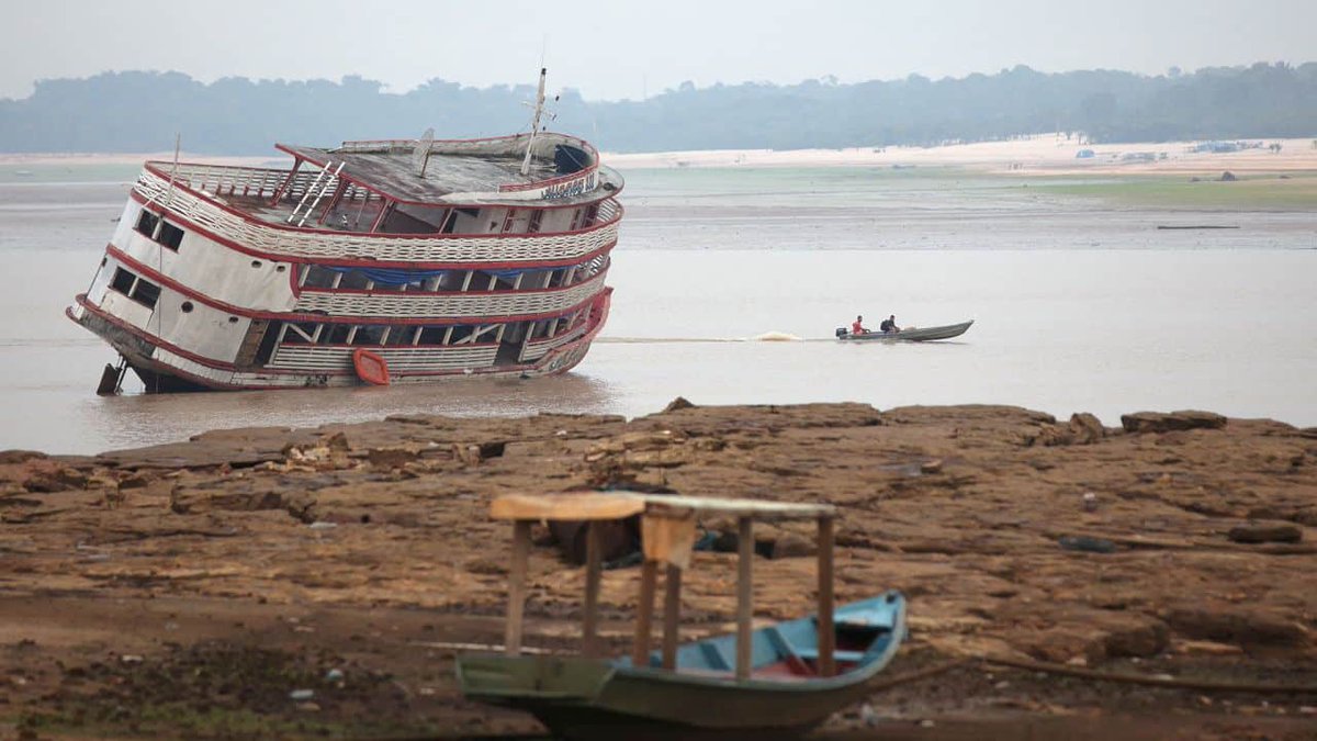 Amazon rivers fall to lowest levels in 121 years amid a severe drought Reuters  —  Rivers in the heart of the #Amazon rainforest in Brazil fell to their lowest levels in over a ozarab.media/amazon-rivers-… #Amazondrought #Amazonrivers