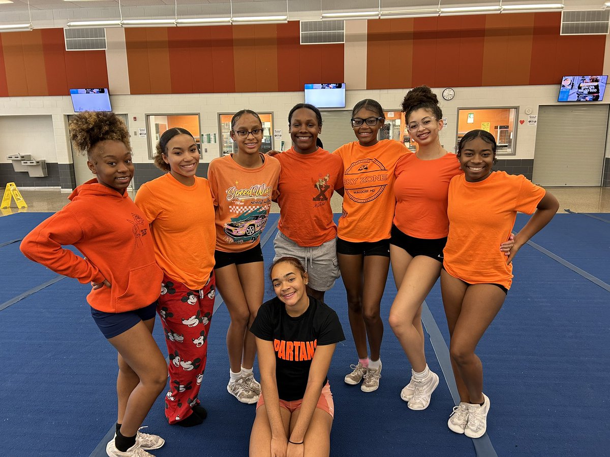 SCHS__Cheer's tweet photo. Unity Day Today with Our Varsity Cheerleaders🧡
#ccpsunityday23 https://t.co/CrF9S2DxeI