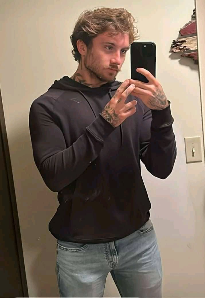 Soy normal y a va vez esquizofrénico sí pero eso no me hace ser pendejo como tú qué te samullas a todo el mundo