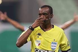 fioarbitragem's tweet photo. Grêmio x Athlético - Luiz Flávio de Oliveira (SP)
Números: 6J, 5A, 1V
Últimos jogos: AME x GOI, Vas x GRE
IPE:  25% https://t.co/1Nlyi2bD6d