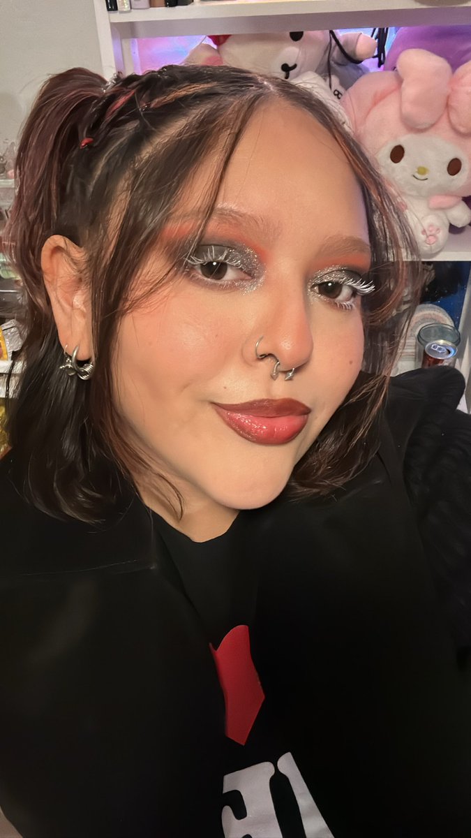 slippyeel00's tweet photo. birthday girl ! ! https://t.co/lOKWnhTzUR